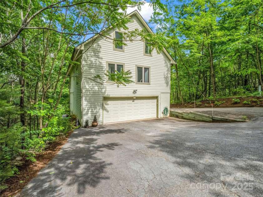 123 Hummingbird Court, Lake Lure, NC 28746.  MLS# CAR4256540, YatesRealty ID 15778. 