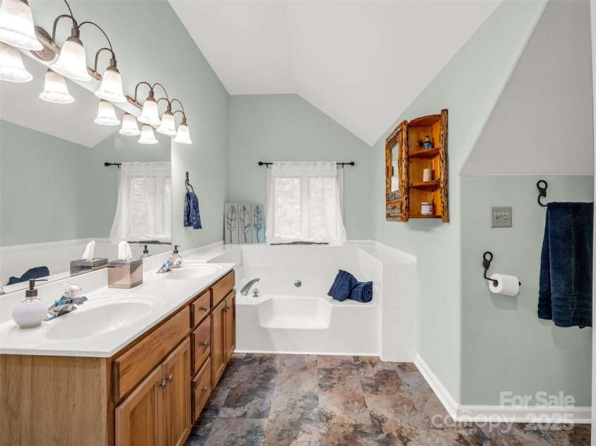 123 Hummingbird Court, Lake Lure, NC 28746.  MLS# CAR4256540, YatesRealty ID 15778. 