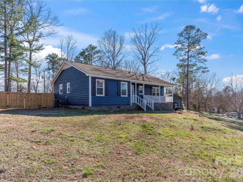 8105 Marcus Lane, Indian Trail, NC 28079.  MLS# CAR4350700, YatesRealty ID 15778. 