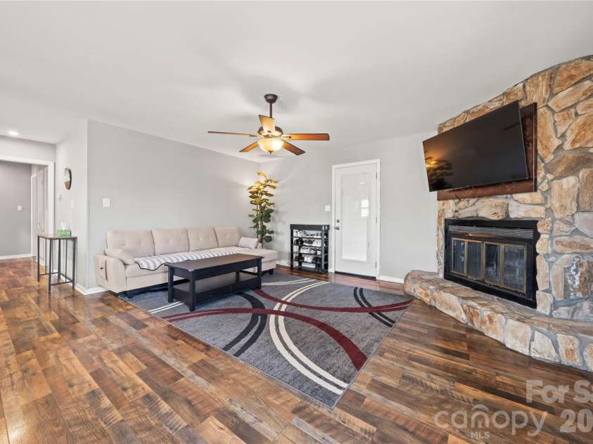 8105 Marcus Lane, Indian Trail, NC 28079.  MLS# CAR4350700, YatesRealty ID 15778. 
