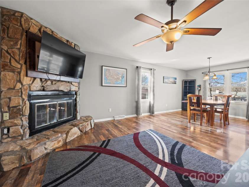 8105 Marcus Lane, Indian Trail, NC 28079.  MLS# CAR4350700, YatesRealty ID 15778. 