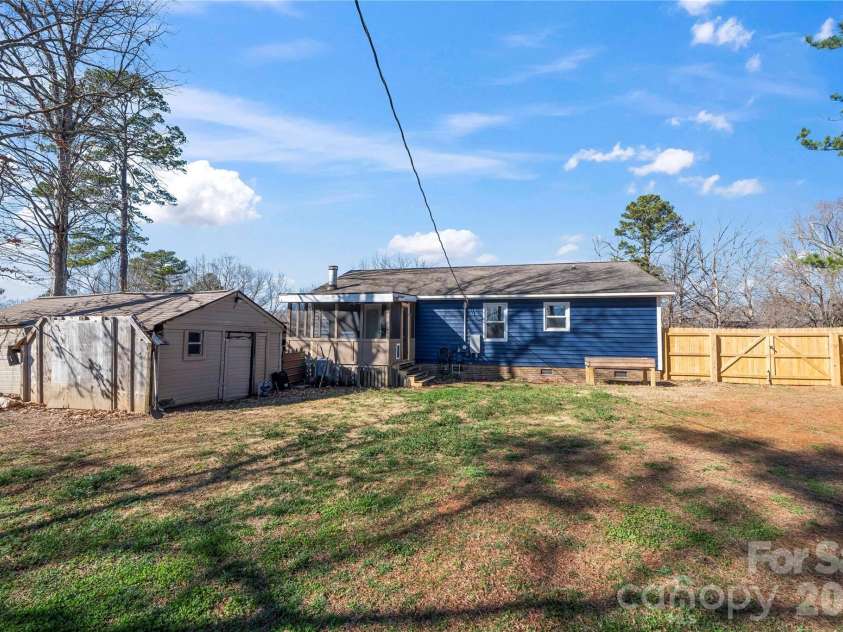 8105 Marcus Lane, Indian Trail, NC 28079.  MLS# CAR4350700, YatesRealty ID 15778. 