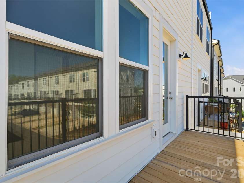 7110 Westrow Avenue, Charlotte, NC 28278.  MLS# CAR4292925, YatesRealty ID 1578. Balcony