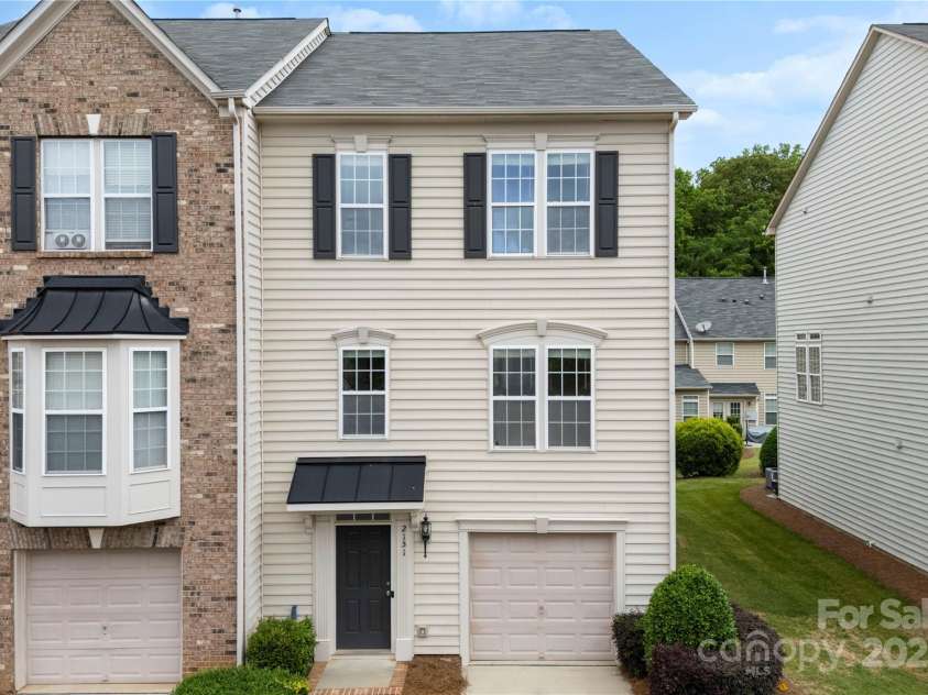 2151 Belle Vernon Avenue, Charlotte, NC 28210.  MLS# CAR4251955, YatesRealty ID 15781. 