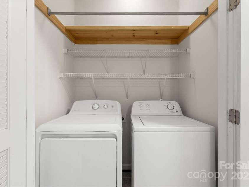 2151 Belle Vernon Avenue, Charlotte, NC 28210.  MLS# CAR4251955, YatesRealty ID 15781. Laundry