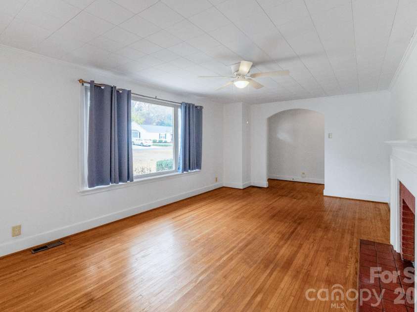 415 Magnolia Drive, Monroe, NC 28112.  MLS# CAR4324783, YatesRealty ID 15781. 