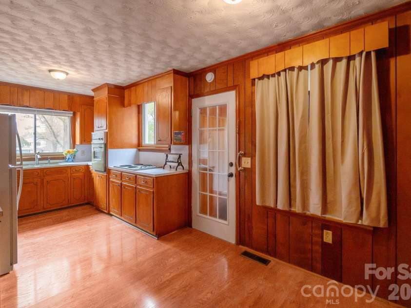 415 Magnolia Drive, Monroe, NC 28112.  MLS# CAR4324783, YatesRealty ID 15781. 