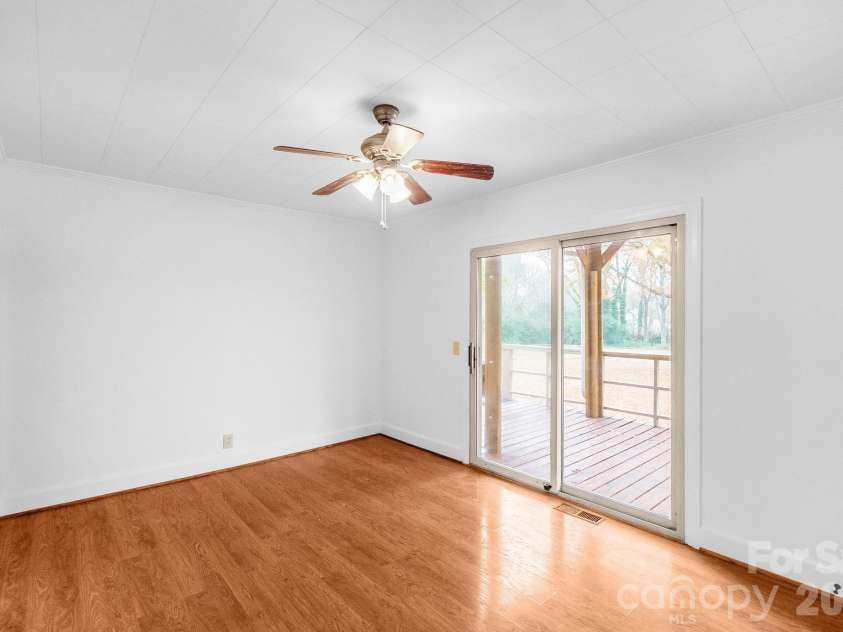 415 Magnolia Drive, Monroe, NC 28112.  MLS# CAR4324783, YatesRealty ID 15781. 