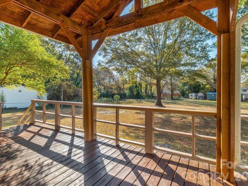 415 Magnolia Drive, Monroe, NC 28112.  MLS# CAR4324783, YatesRealty ID 15781. 