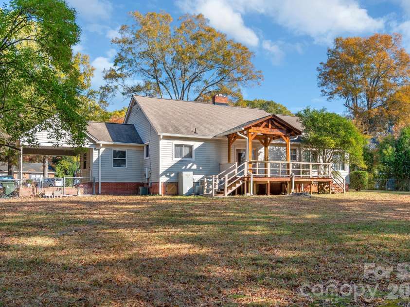 415 Magnolia Drive, Monroe, NC 28112.  MLS# CAR4324783, YatesRealty ID 15781. 