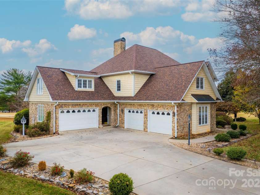 10 Meandering Way, Granite Falls, NC 28630.  MLS# CAR4313570, YatesRealty ID 15782. 