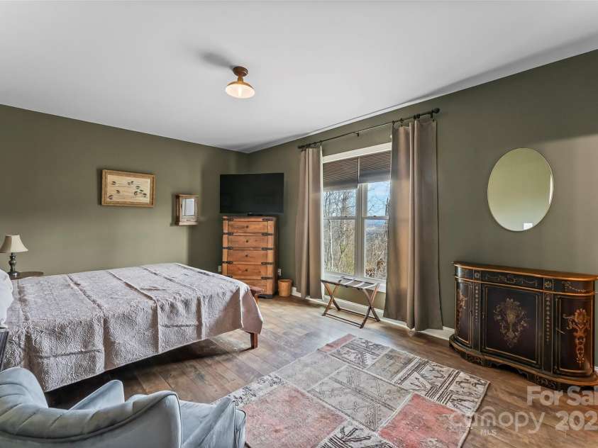138 Appalachian Village Road, Asheville, NC 28804.  MLS# CAR4238974, YatesRealty ID 15784. Primary Bedroom