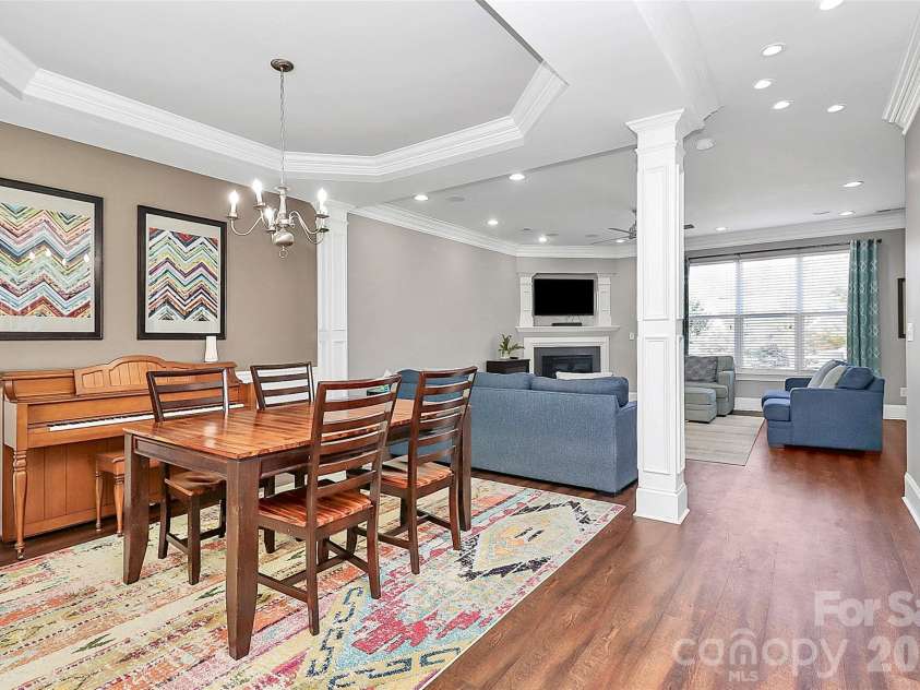 7923 Mossycup Drive, Charlotte, NC 28215.  MLS# CAR4373937, YatesRealty ID 15784. 