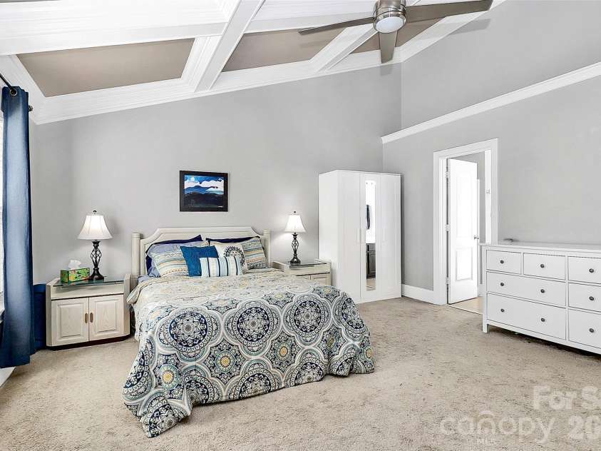 7923 Mossycup Drive, Charlotte, NC 28215.  MLS# CAR4373937, YatesRealty ID 15784. 