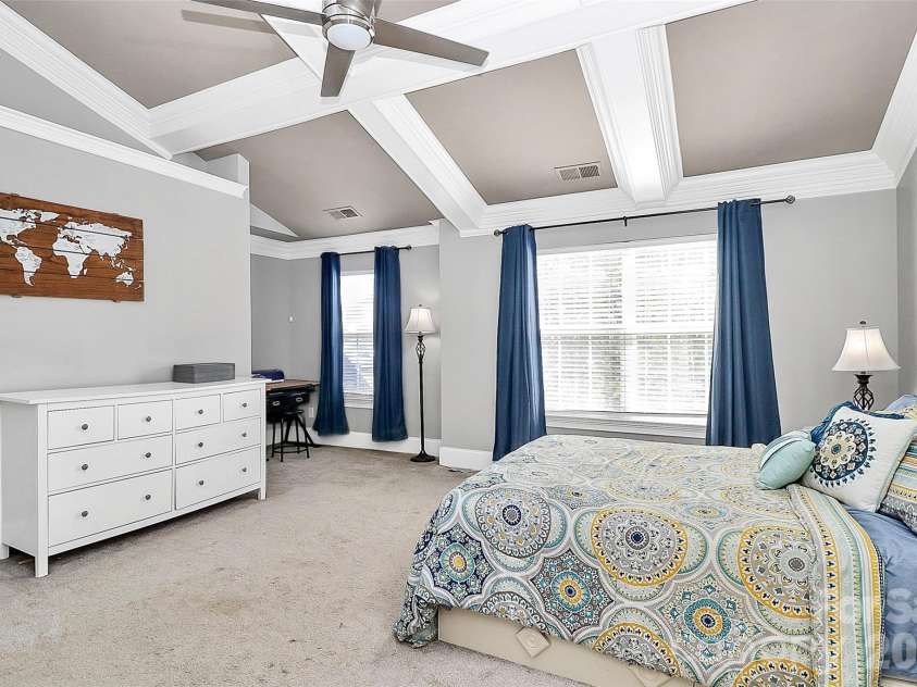 7923 Mossycup Drive, Charlotte, NC 28215.  MLS# CAR4373937, YatesRealty ID 15784. 