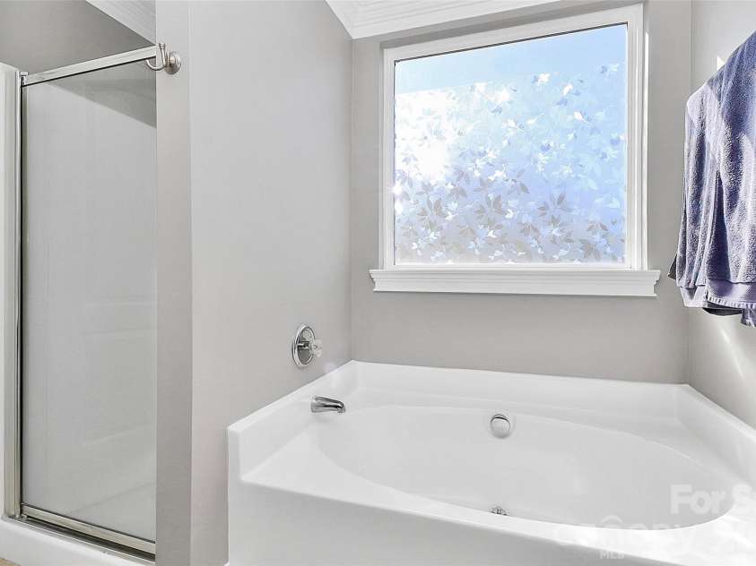 7923 Mossycup Drive, Charlotte, NC 28215.  MLS# CAR4373937, YatesRealty ID 15784. 