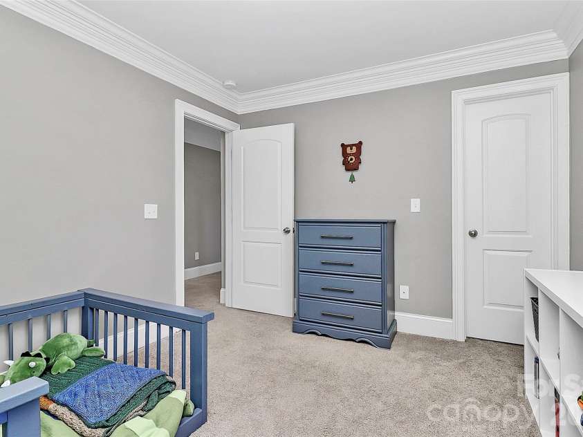 7923 Mossycup Drive, Charlotte, NC 28215.  MLS# CAR4373937, YatesRealty ID 15784. 