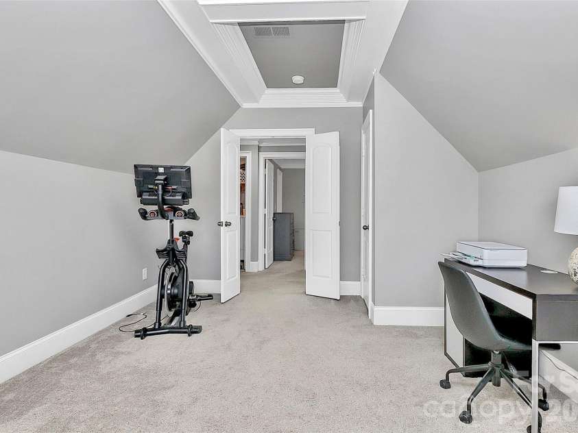 7923 Mossycup Drive, Charlotte, NC 28215.  MLS# CAR4373937, YatesRealty ID 15784. 
