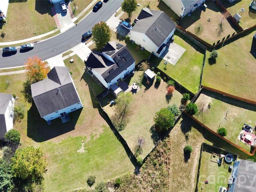 7923 Mossycup Drive, Charlotte, NC 28215.  MLS# CAR4373937, YatesRealty ID 15784. 