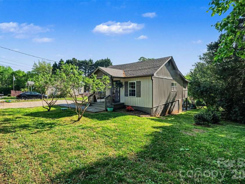 118 Thomas Fite Street, Belmont, NC 28012.  MLS# CAR4369167, YatesRealty ID 15785. 