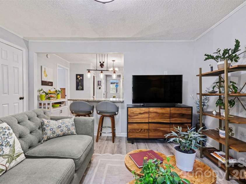 118 Thomas Fite Street, Belmont, NC 28012.  MLS# CAR4369167, YatesRealty ID 15785. 