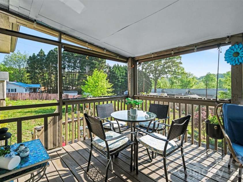118 Thomas Fite Street, Belmont, NC 28012.  MLS# CAR4369167, YatesRealty ID 15785. 