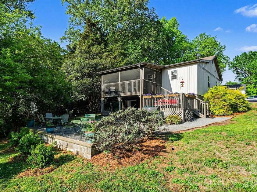 118 Thomas Fite Street, Belmont, NC 28012.  MLS# CAR4369167, YatesRealty ID 15785. 