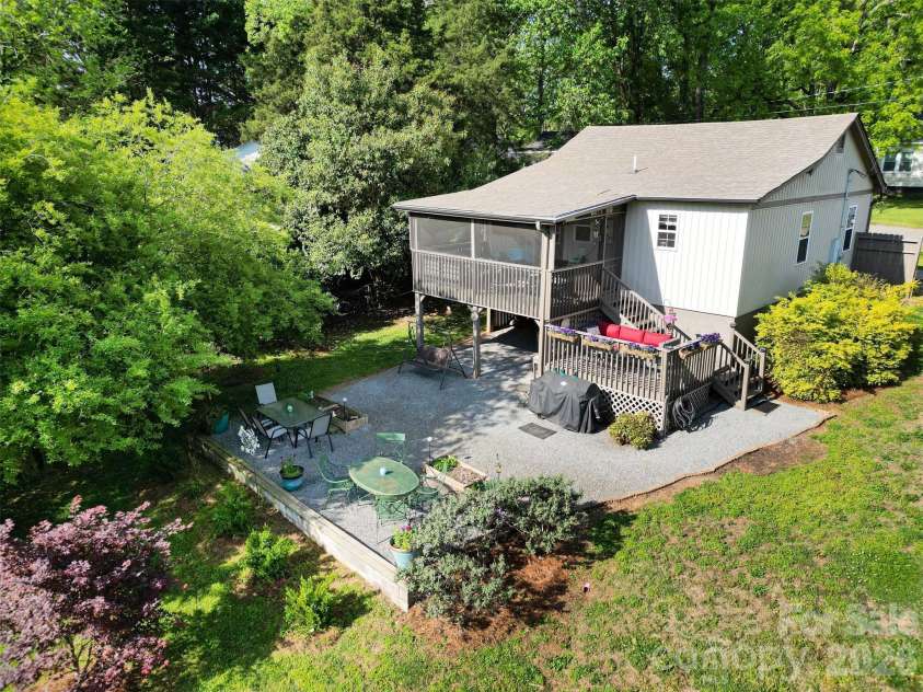118 Thomas Fite Street, Belmont, NC 28012.  MLS# CAR4369167, YatesRealty ID 15785. 