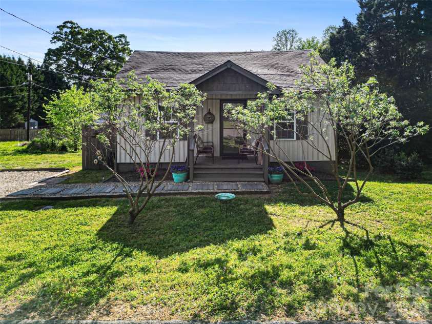 118 Thomas Fite Street, Belmont, NC 28012.  MLS# CAR4369167, YatesRealty ID 15785. 