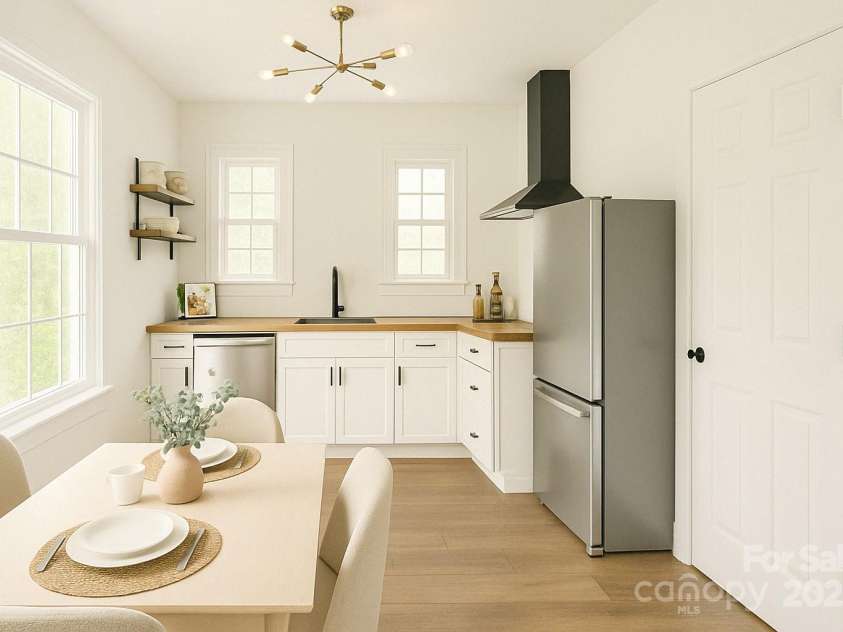 720 Holmes Street, Salisbury, NC 28144.  MLS# CAR4224599, YatesRealty ID 15785. 
