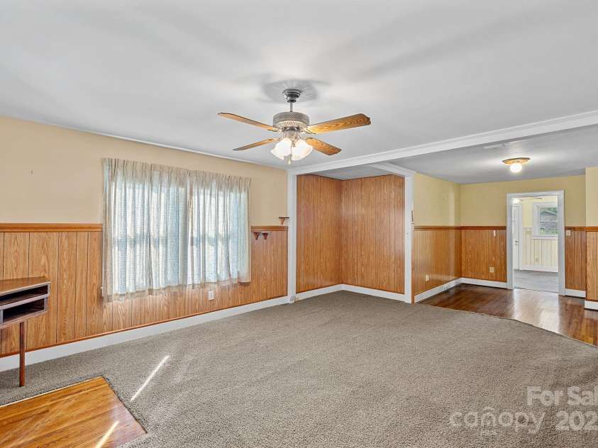 1000 Peachtree Road, Charlotte, NC 28216.  MLS# CAR4258796, YatesRealty ID 15787. 