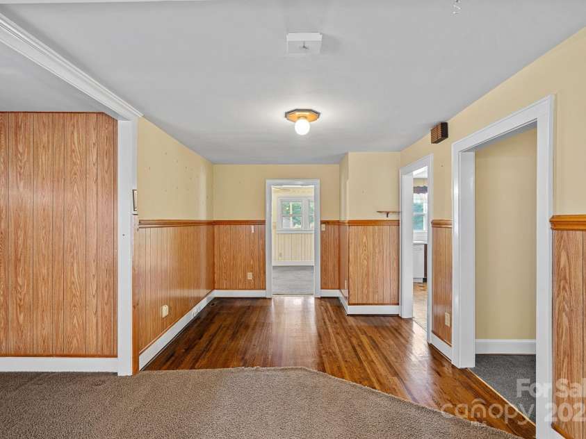 1000 Peachtree Road, Charlotte, NC 28216.  MLS# CAR4258796, YatesRealty ID 15787. 