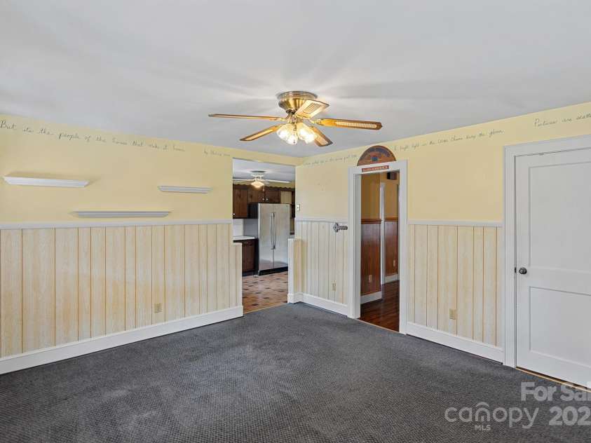 1000 Peachtree Road, Charlotte, NC 28216.  MLS# CAR4258796, YatesRealty ID 15787. 