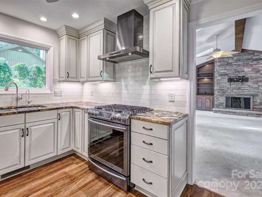 46 Timberidge Drive, Lake Wylie, SC 29710.  MLS# CAR4257088, YatesRealty ID 15789. 