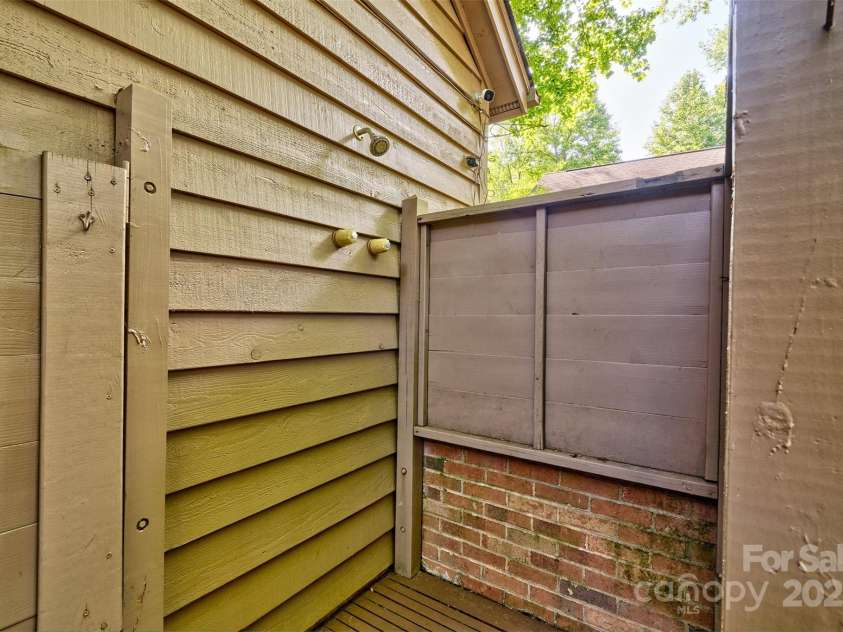 46 Timberidge Drive, Lake Wylie, SC 29710.  MLS# CAR4257088, YatesRealty ID 15789. 