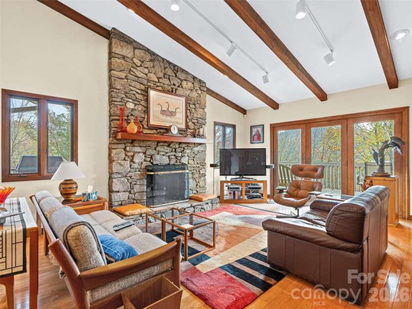 80 Stony Ridge, Asheville, NC 28804.  MLS# CAR4321949, YatesRealty ID 15789. 