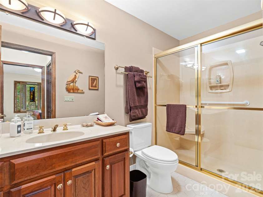 80 Stony Ridge, Asheville, NC 28804.  MLS# CAR4321949, YatesRealty ID 15789. 