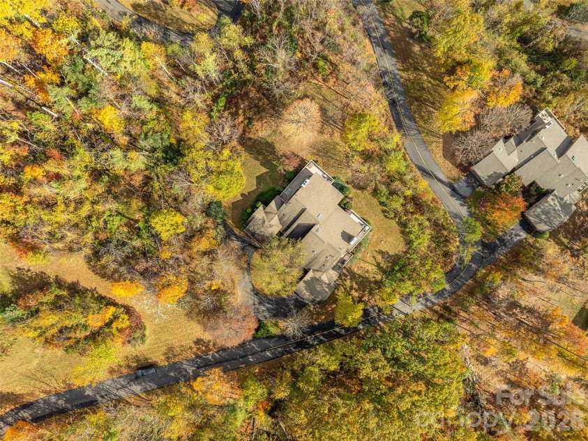 80 Stony Ridge, Asheville, NC 28804.  MLS# CAR4321949, YatesRealty ID 15789. 