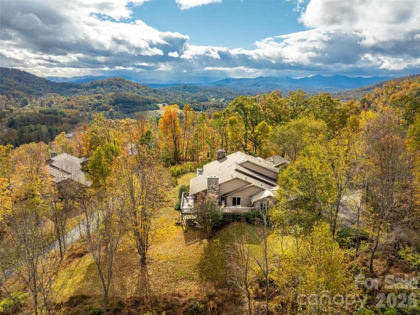 80 Stony Ridge, Asheville, NC 28804.  MLS# CAR4321949, YatesRealty ID 15789. Aerial perspective highlighting this condo's prime location and panoramic mountain vistas.