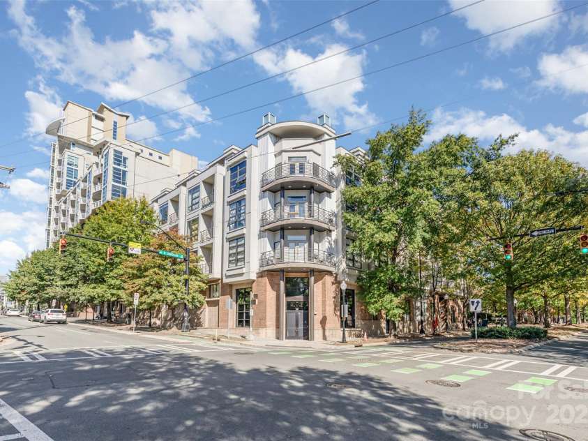 525 6th Street, Charlotte, NC 28202.  MLS# CAR4316766, YatesRealty ID 1579. 