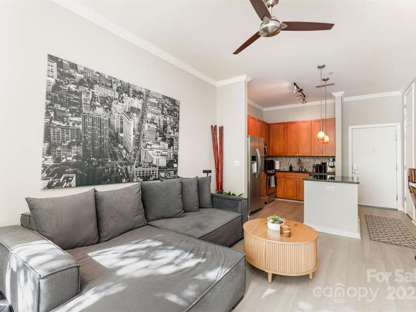 525 6th Street, Charlotte, NC 28202.  MLS# CAR4316766, YatesRealty ID 1579. 