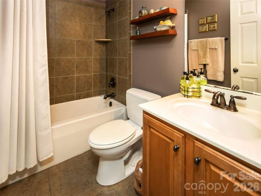 26 Black Horse Run, Biltmore Lake, NC 28715.  MLS# CAR4387544, YatesRealty ID 15790. 