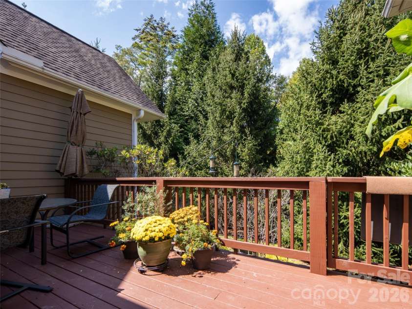 26 Black Horse Run, Biltmore Lake, NC 28715.  MLS# CAR4387544, YatesRealty ID 15790. 