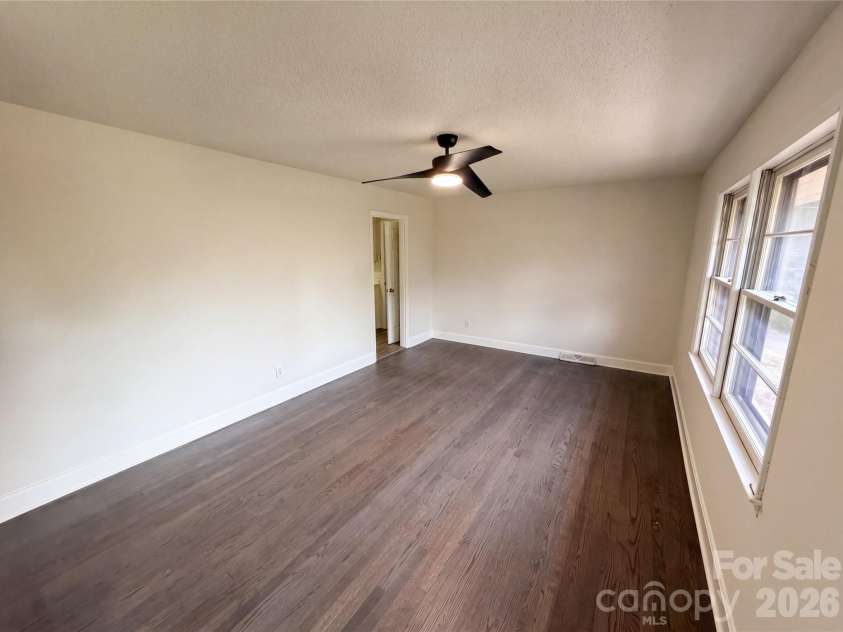 1815 Weststone Drive, Charlotte, NC 28208.  MLS# CAR4373944, YatesRealty ID 15792. 