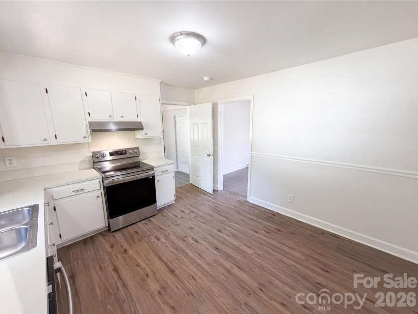 1815 Weststone Drive, Charlotte, NC 28208.  MLS# CAR4373944, YatesRealty ID 15792. 