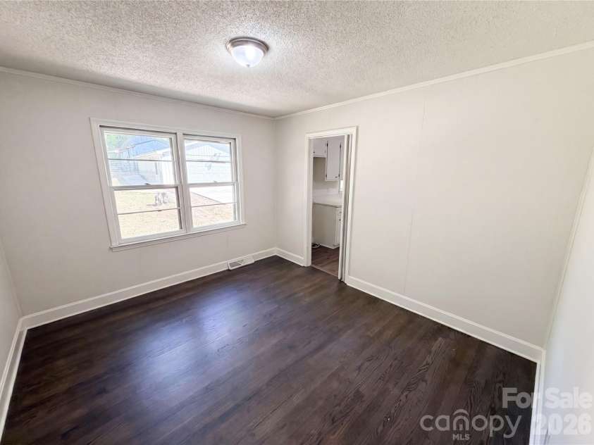 1815 Weststone Drive, Charlotte, NC 28208.  MLS# CAR4373944, YatesRealty ID 15792. 