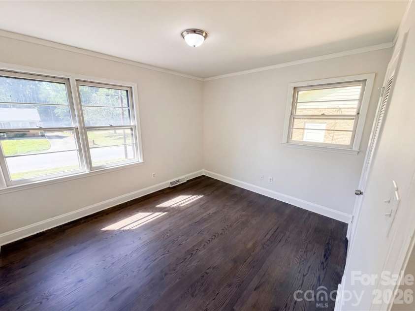 1815 Weststone Drive, Charlotte, NC 28208.  MLS# CAR4373944, YatesRealty ID 15792. 