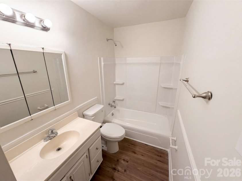 1815 Weststone Drive, Charlotte, NC 28208.  MLS# CAR4373944, YatesRealty ID 15792. 