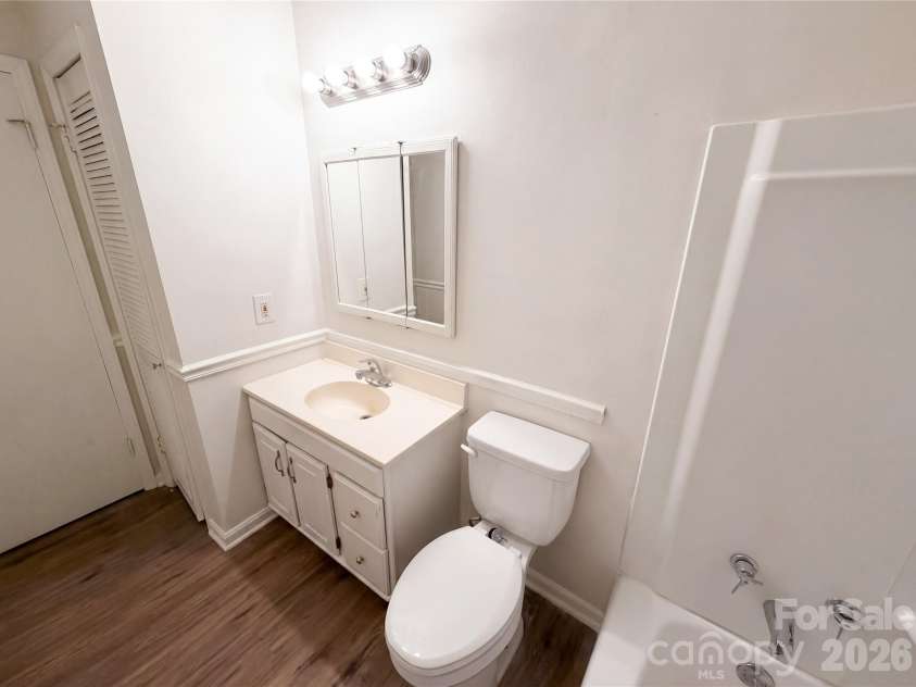 1815 Weststone Drive, Charlotte, NC 28208.  MLS# CAR4373944, YatesRealty ID 15792. 