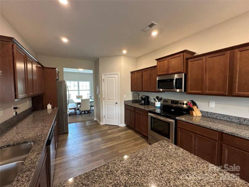 348 Ox Bow Circle, Mount Holly, NC 28120.  MLS# CAR4256386, YatesRealty ID 15794. 